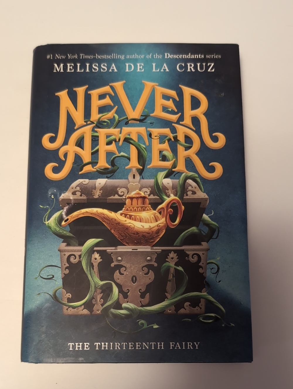 Never After: The Thirteenth Fairy by Melissa de la Cruz - Blue & Gold Cover